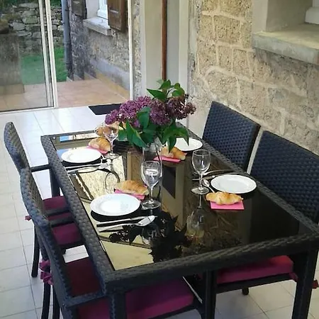 Gabrielle * Saint-Jean-dʼAlcapiès